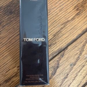 NWT Tom Ford Traceless Perfecting Foundation SPF 15  01 cream